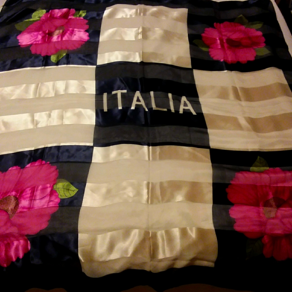 ITALIA scarf.